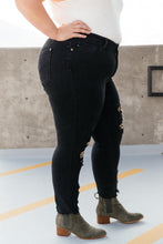 Load image into Gallery viewer, Into The Wild Distressed Skinny Jeans Judy blue