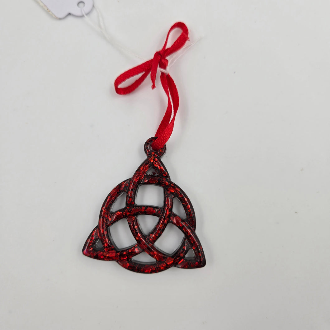 Trinity knot ornament