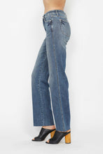 Load image into Gallery viewer, Judy Blue Full Size Tummy Control Straight Jeans
