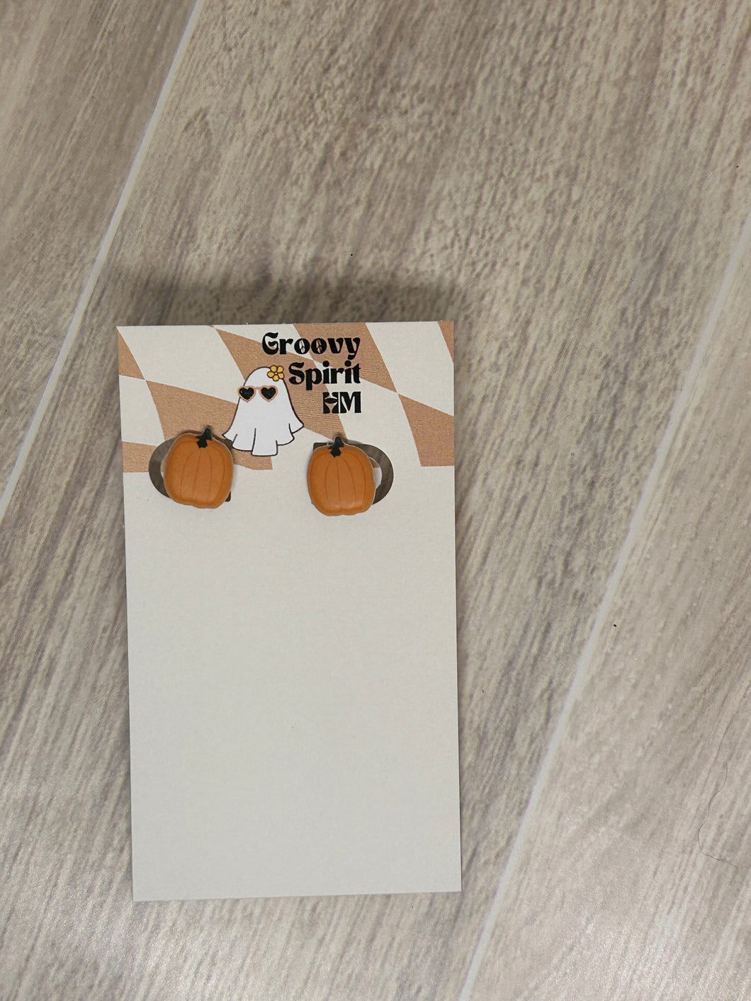 Pumpkin stud earrings