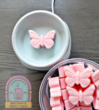 Load image into Gallery viewer, Strawberry Pound Cake Butterfly Wax Melts
