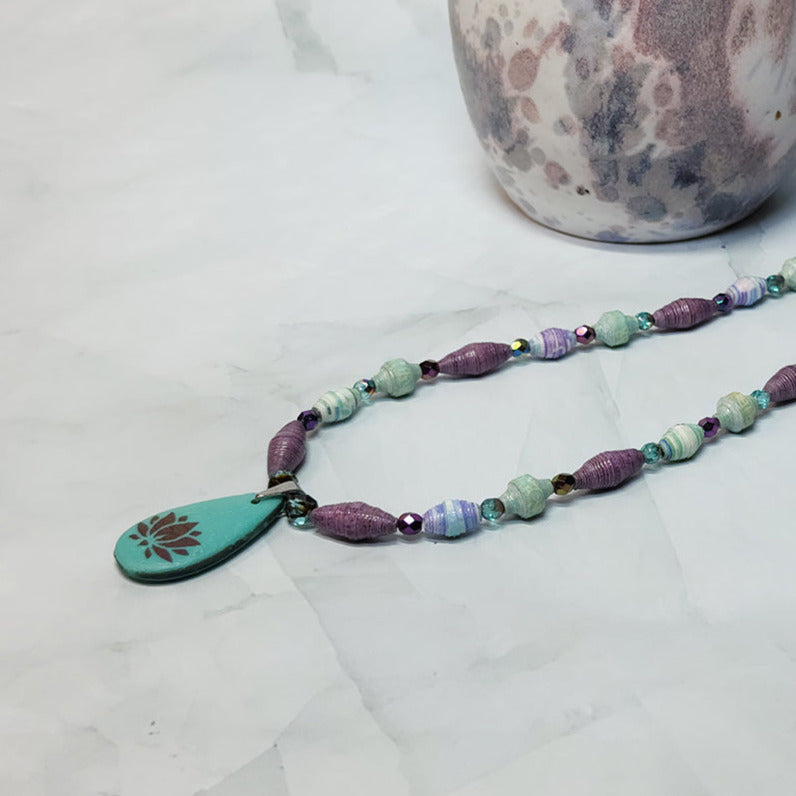 Lotus Flower Teardrop Pendant Paper Bead Necklace - 18
